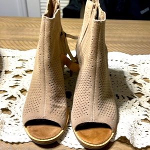 Toms open toe heels